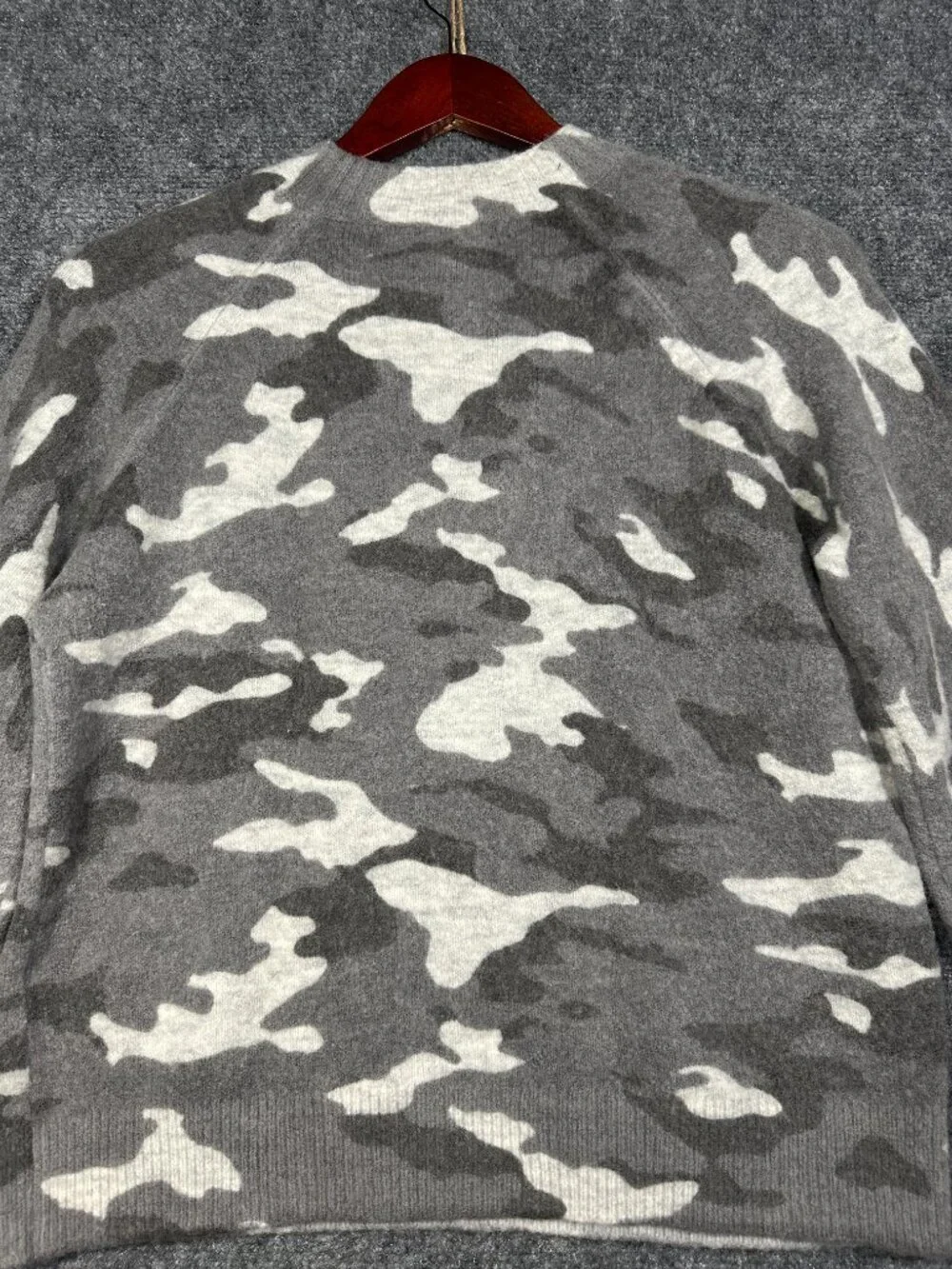 Banana Republic Sweater Womens Medium Gray Camouflage Ribbed Hem Pullover